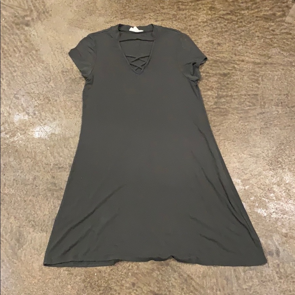 T Shirt Dress with Neck Detail💛🎉
